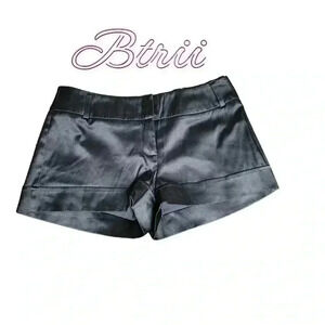 Btrii Shorts S